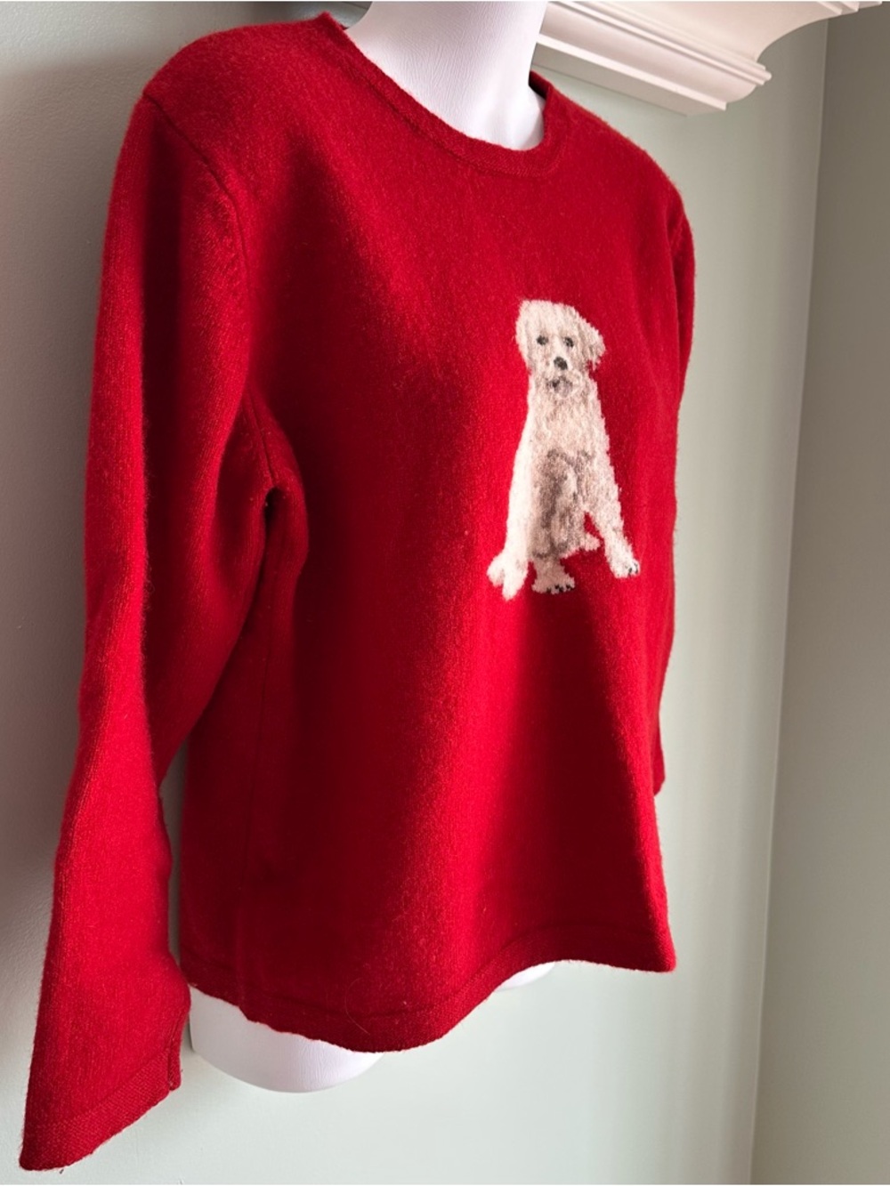 Orvis Red Sweater with Cream Dog Motif Women’s Size Large - Picture 3 of 12